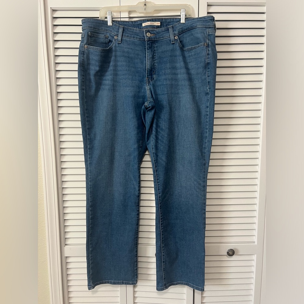 ⭐️Deal⭐️ Levi Strauss - Plus Boot Cut Jeans - 20w